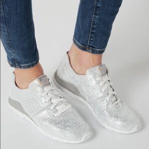 ugg tye stardust sneaker